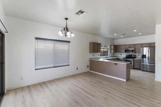 Photo - 45099 W Desert Cedars Ln