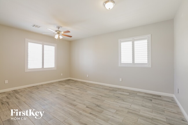 Photo - 3840 N Goldfield St