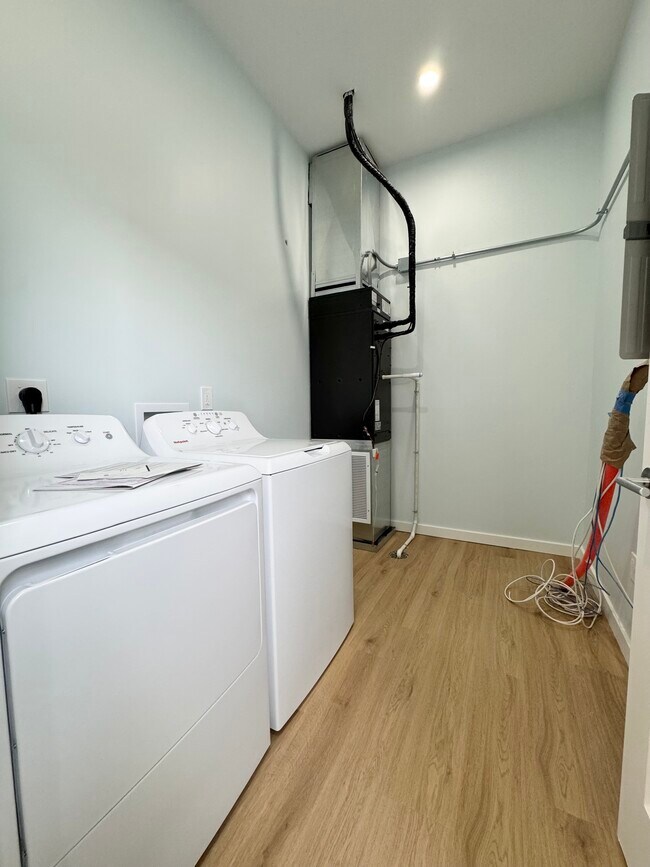 Photo - 517 Gillis St Unidad 302