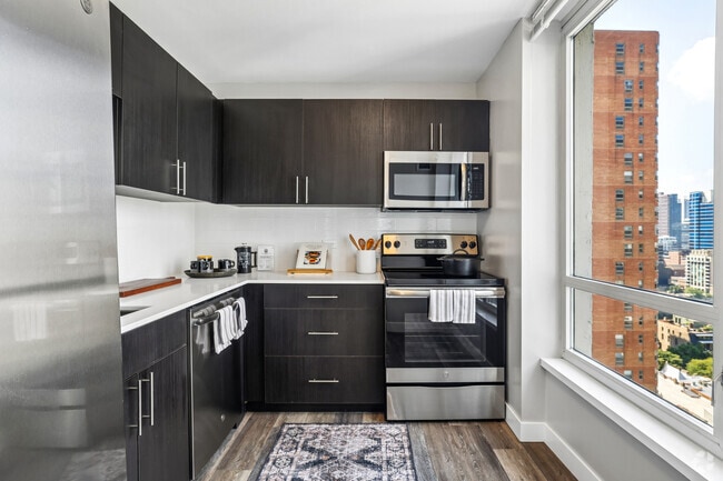 1BR, 1BA - 850SF - Kitchen - One East Delaware