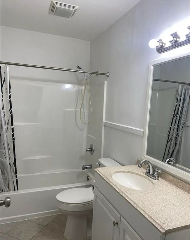 Photo - 906 Cherokee Rd