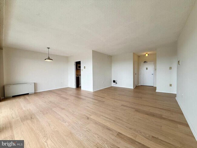 4141 Henderson Rd Unit 1007