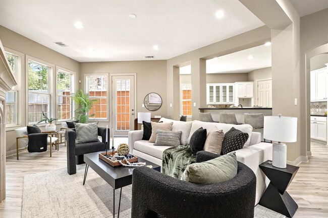 Photo - 3508 Red River St