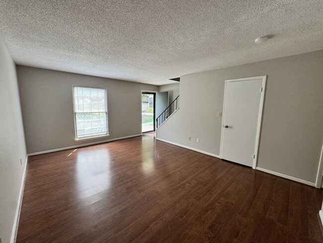 Photo - 134 Turnwood Ln