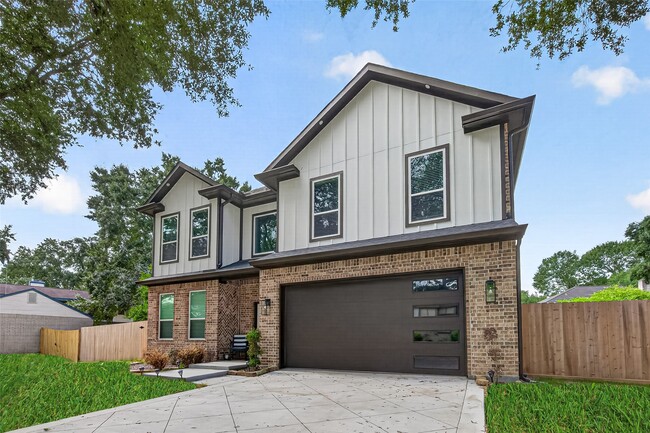 14807 Wallach Dr