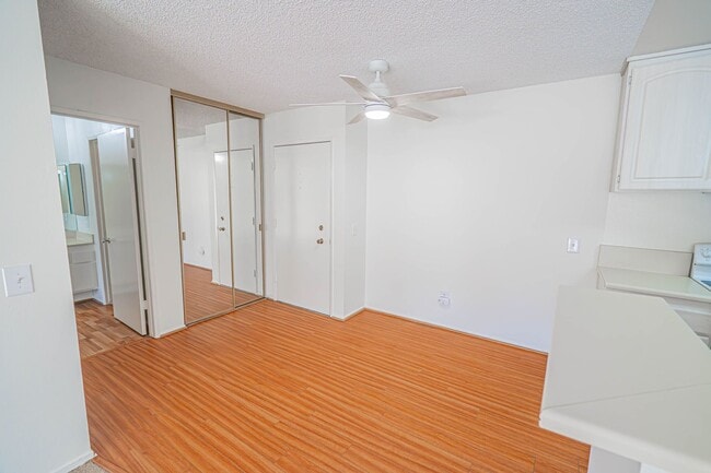 Photo - Charming 2-Bedroom Condo with Community Pool & Utilities Included in Newhall! Unit 286