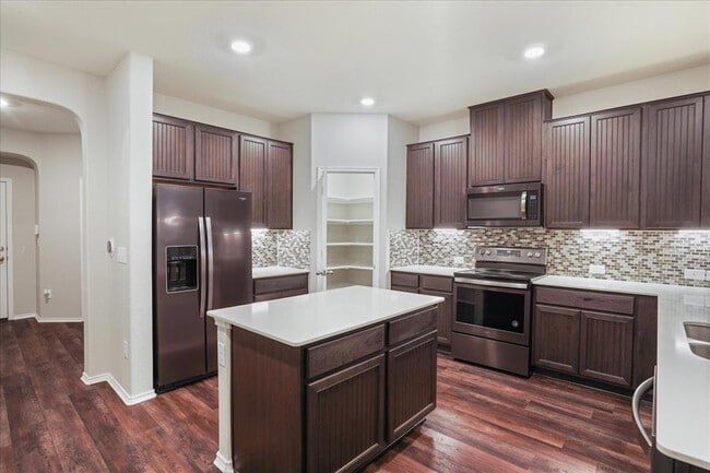 Photo - 6313 Wagon Spring St