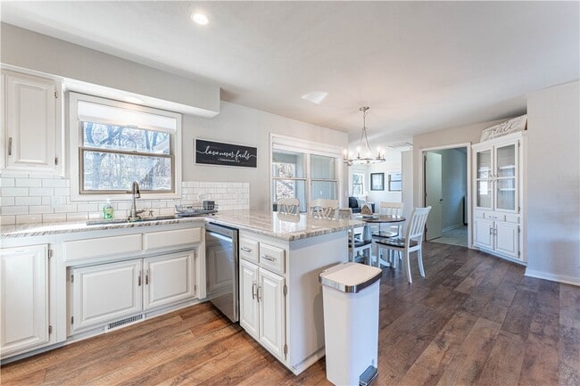 14 Everleigh Dr