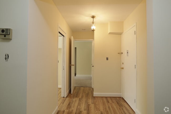 Shaker Park East Apartments