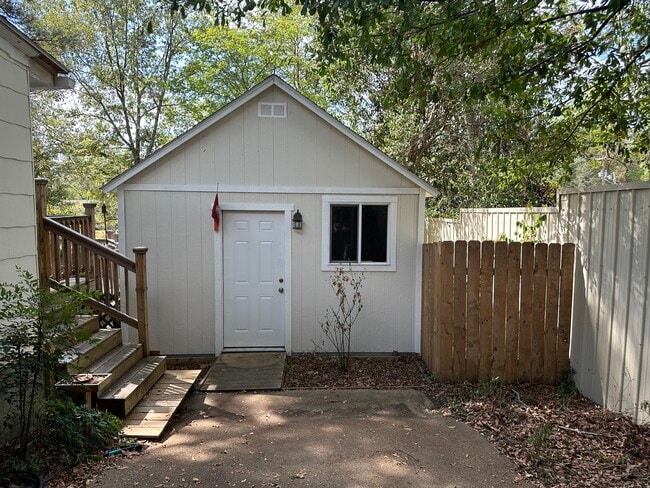 Photo - 1101 Monroe St