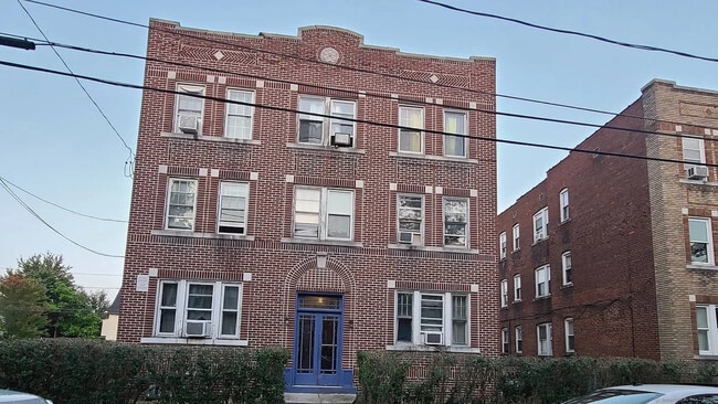 Building Photo - 30 Dorothy St Unit 2n