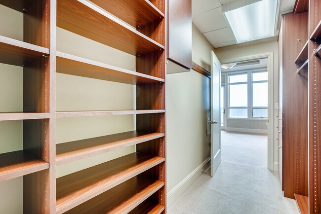 Photo - 5455 Landmark Pl Unit 409