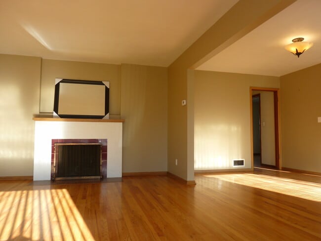 Photo - 719 E 35th Ave