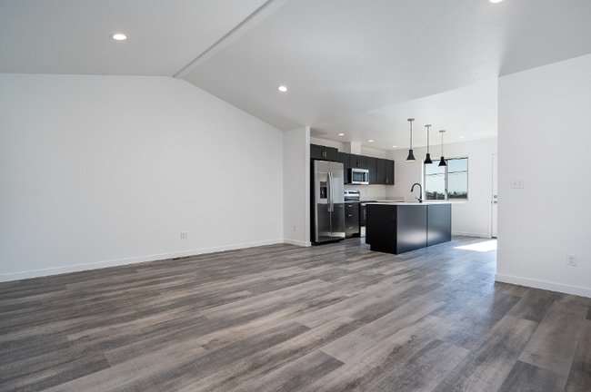 Photo - 116 W View Dr