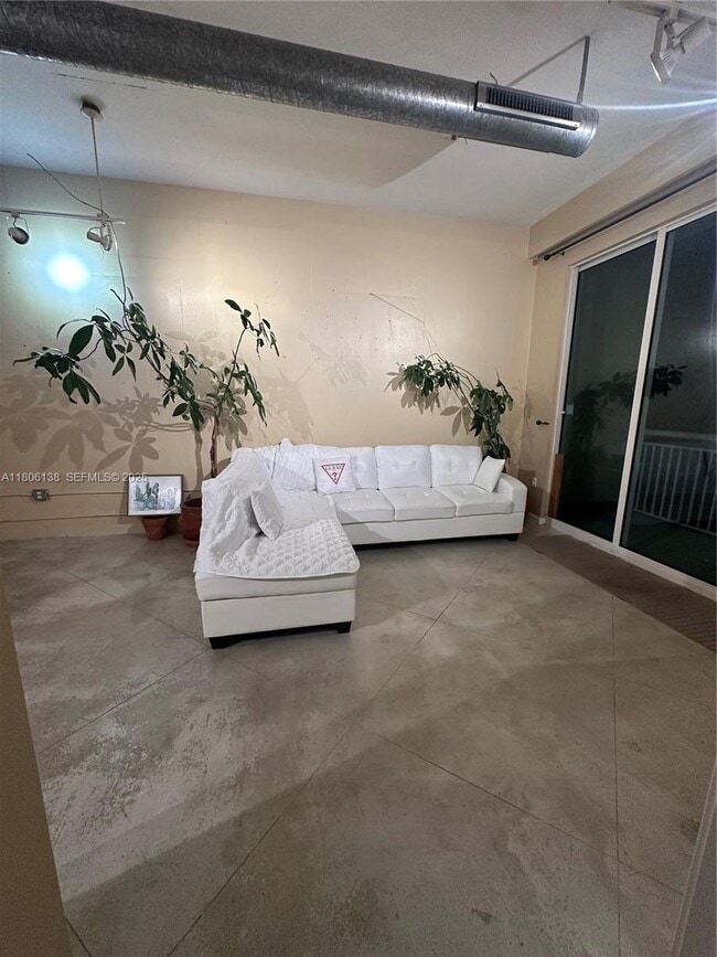 Building Photo - 2001 Biscayne Blvd Unit 3503
