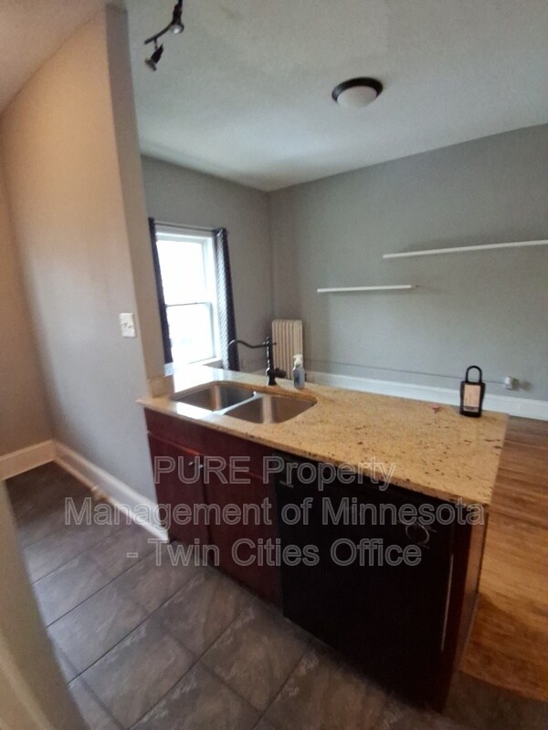 Photo - 2881 Irving Ave S Unidad 105