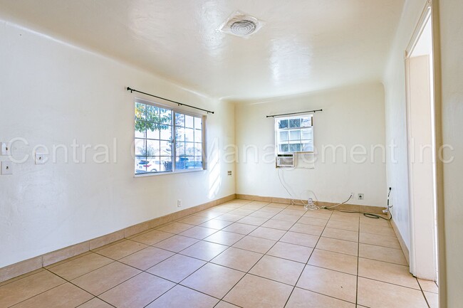 Photo - 1321 Washington Ave Unit 1
