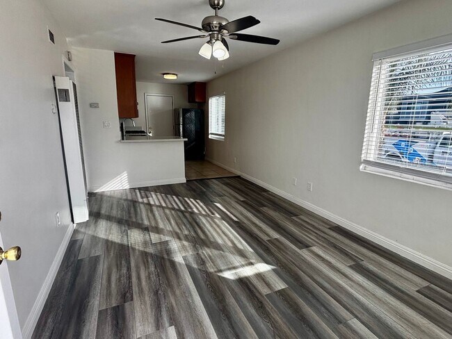 4364 37th St Unit 4364
