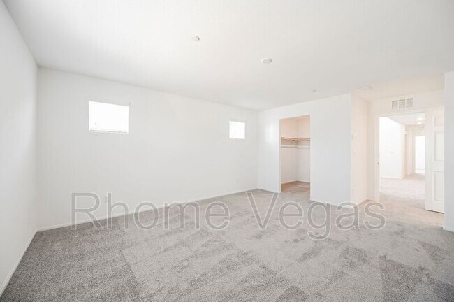 Photo - 8043 Skye Foxx St