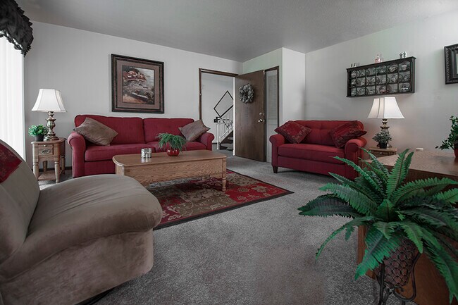 Photo - Holiday Center Apartments