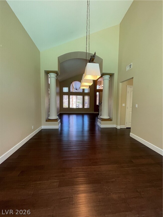 Photo - 271 Pointe Ranier Ave