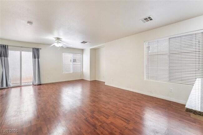 Photo - 7275 Phlox Rd