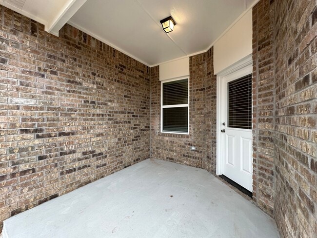 Photo - Country Living 3 Bedroom, 2 Bathroom Home on 1.57 Acre Lot!