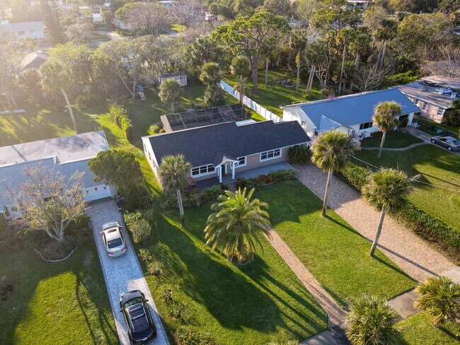 Photo - 762 S Beach St