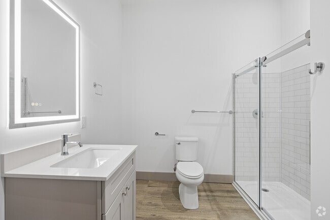 2BR, 1BA - 1,650SF - Bathroom