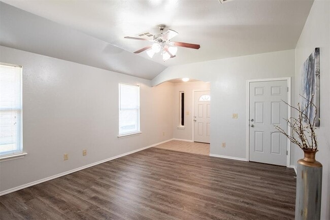 Photo - 8109 Frye Ln