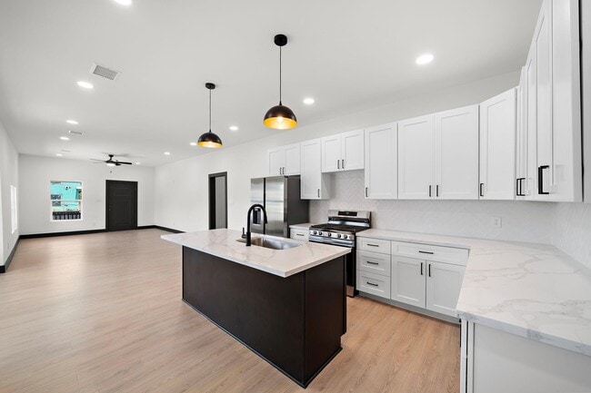 Photo - 113 Delmar St