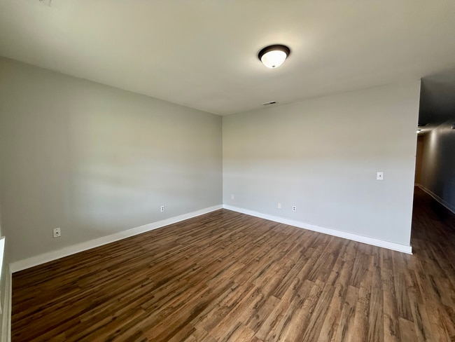 410 W Vine St