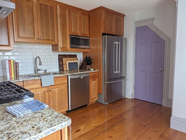 Photo - 7 Weymouth Ave Unit 3