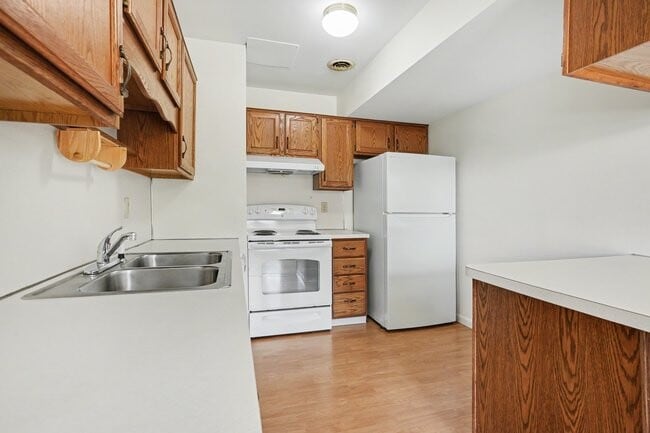 Photo - 54 N 62nd St