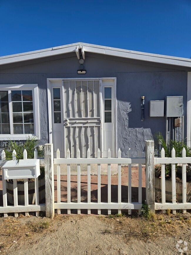 Building Photo - 16257 Lost Canyon Rd Rental