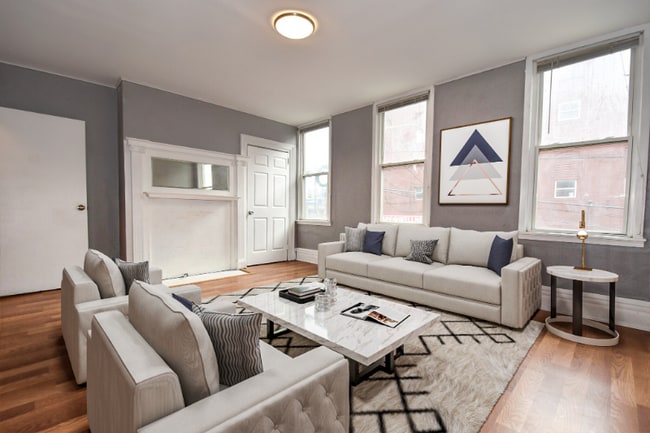 Photo - 375 1/2 Main St