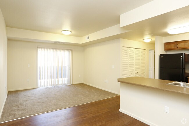 2BR, 2BA - Willow