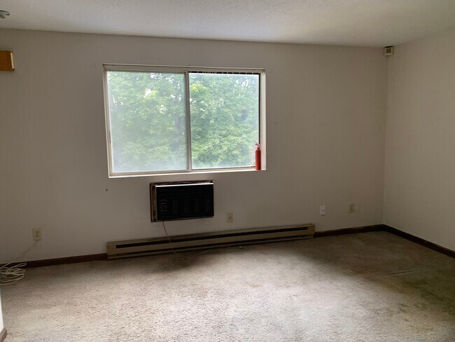 Building Photo - 378 Lincoln St Unit No 1 Rental