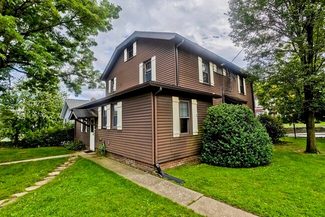 Photo - 57 Woods Ave Unit 1