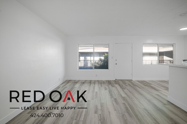 Building Photo - 6501 Cherry Ave Unit 6