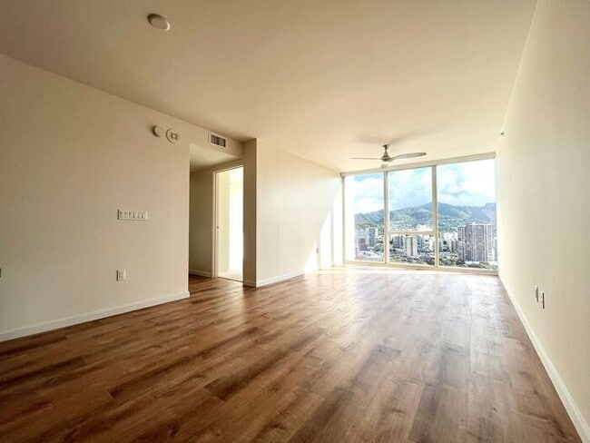 Photo - Symphony Honolulu: 2 Bed, 2 Bath w/ 2 Park... Unit # 3511