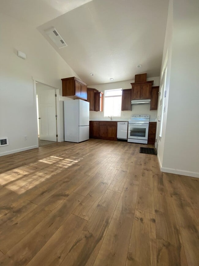 Photo - BRAND NEW 1 BEDROOM ON OREGON'S ADVENTURE COAST!