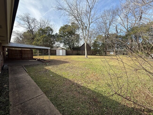 Photo - ** 3 bed 2 bath located off Vaughn Road ** Call 334-366-9198 to schedule a self tour
