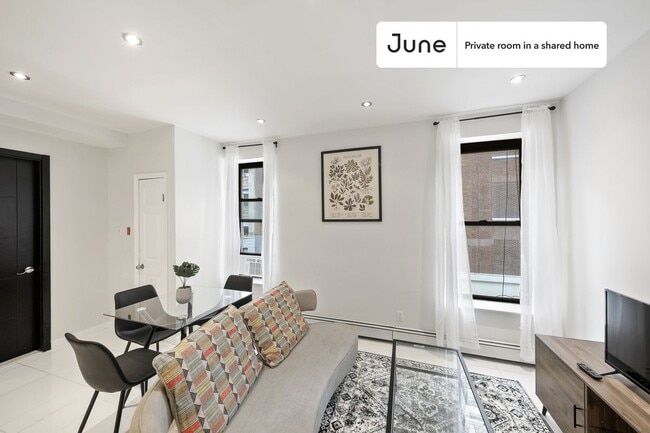 Room in Shared 3 bed/1 bath home in Upper West Side