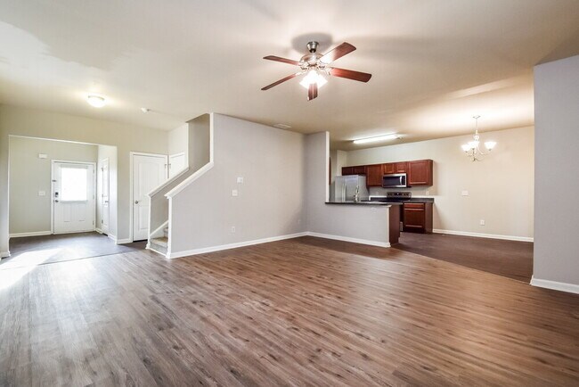 Photo - 118 Cassady Ln