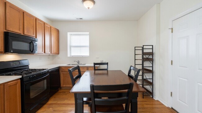 3354 W Wilson Ave Unit 2S