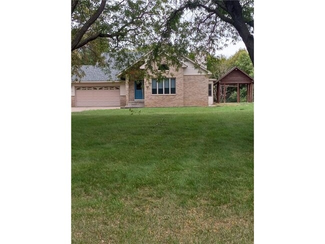 Building Photo - 8344 Parrish Ave NE