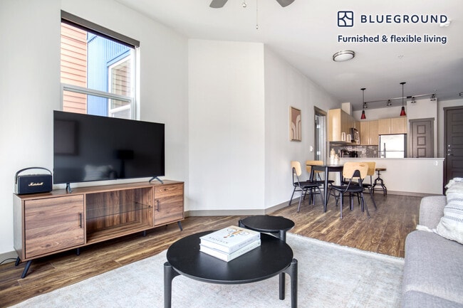 Photo - 2428 NW Market St Unidad FL5-ID270