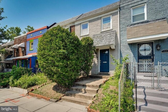 Building Photo - 436 20th St NE Rental