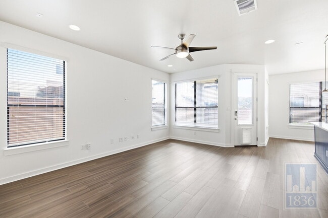Photo - 3109 Corbin Ln